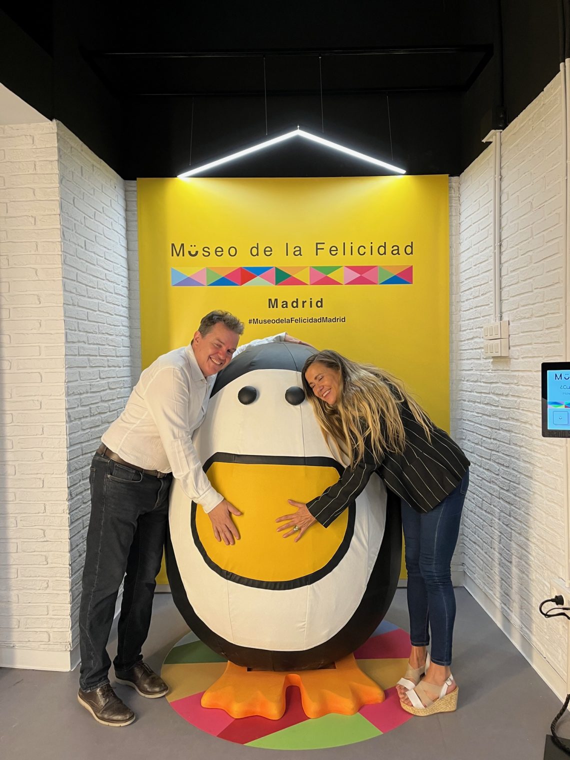 El Museo De La Felicidad De Madrid Abre Sus Puertas Con Medio Millar De